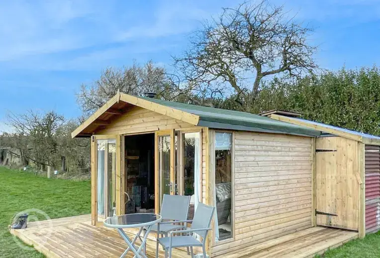 Deer Hut glamping cabin