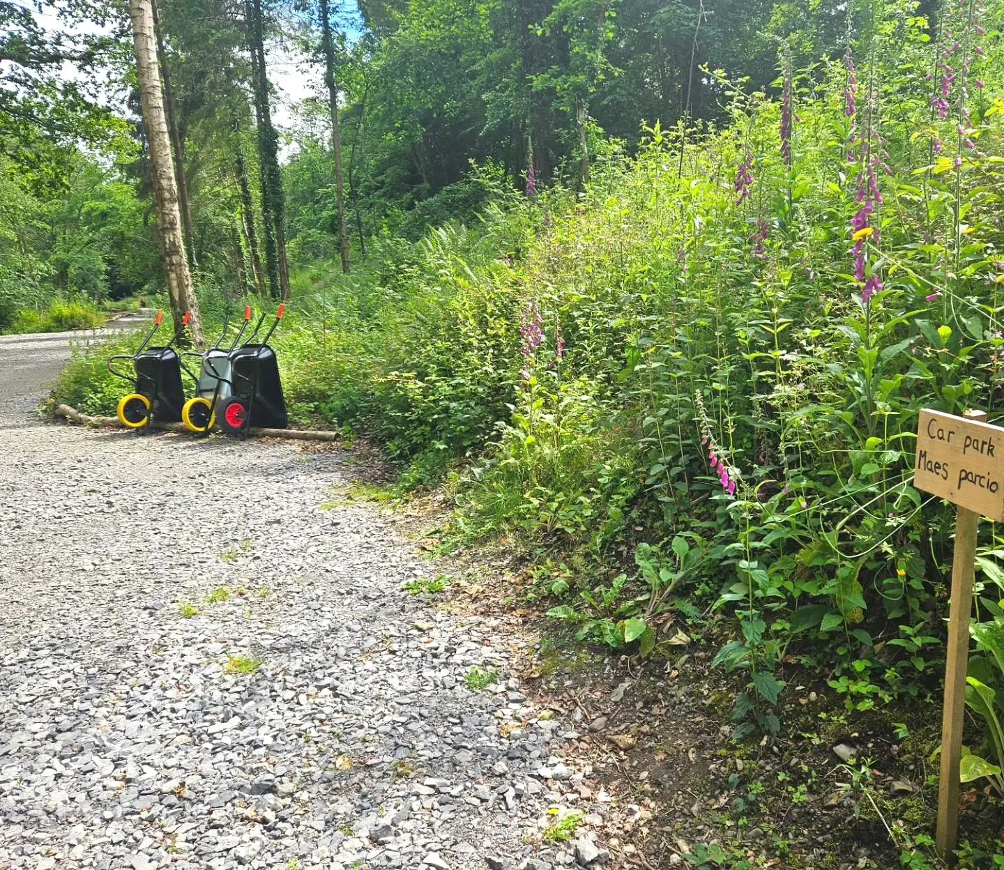 Wheelbarrows to help you carry your kit from your car