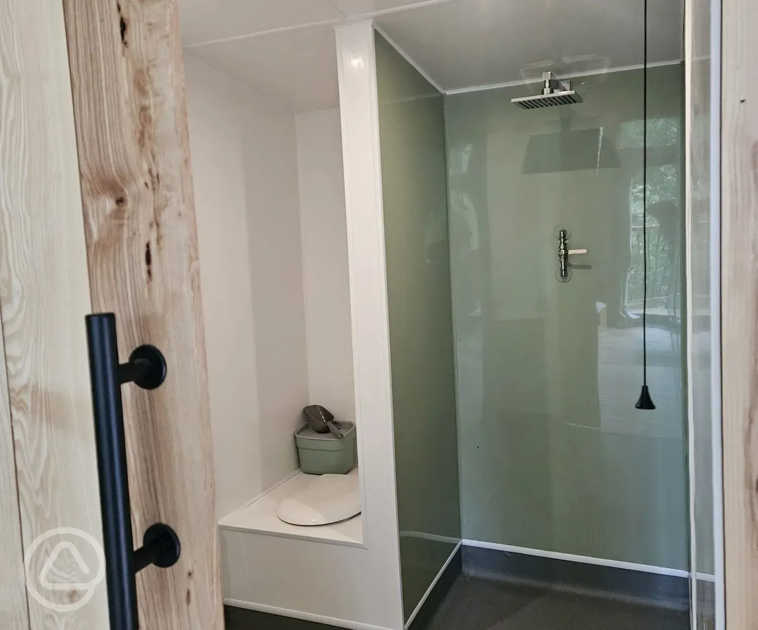 The Toad Hideout Glamping Cabin toilet and shower