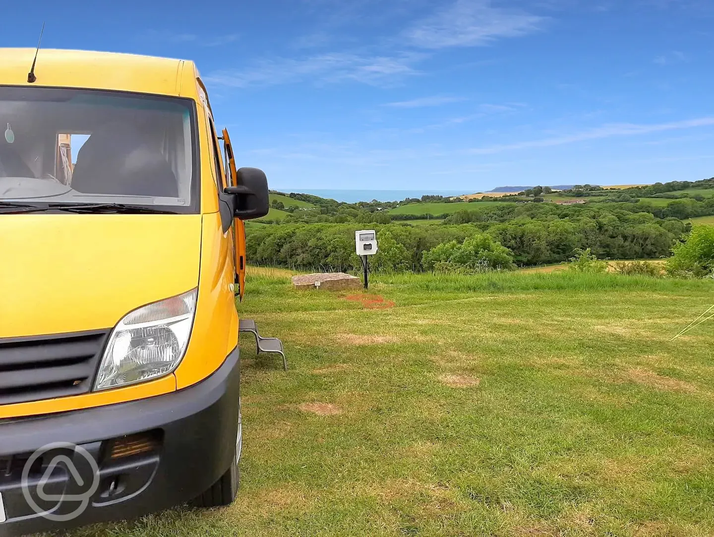 Grass and hardstanding pitches (optional electric)