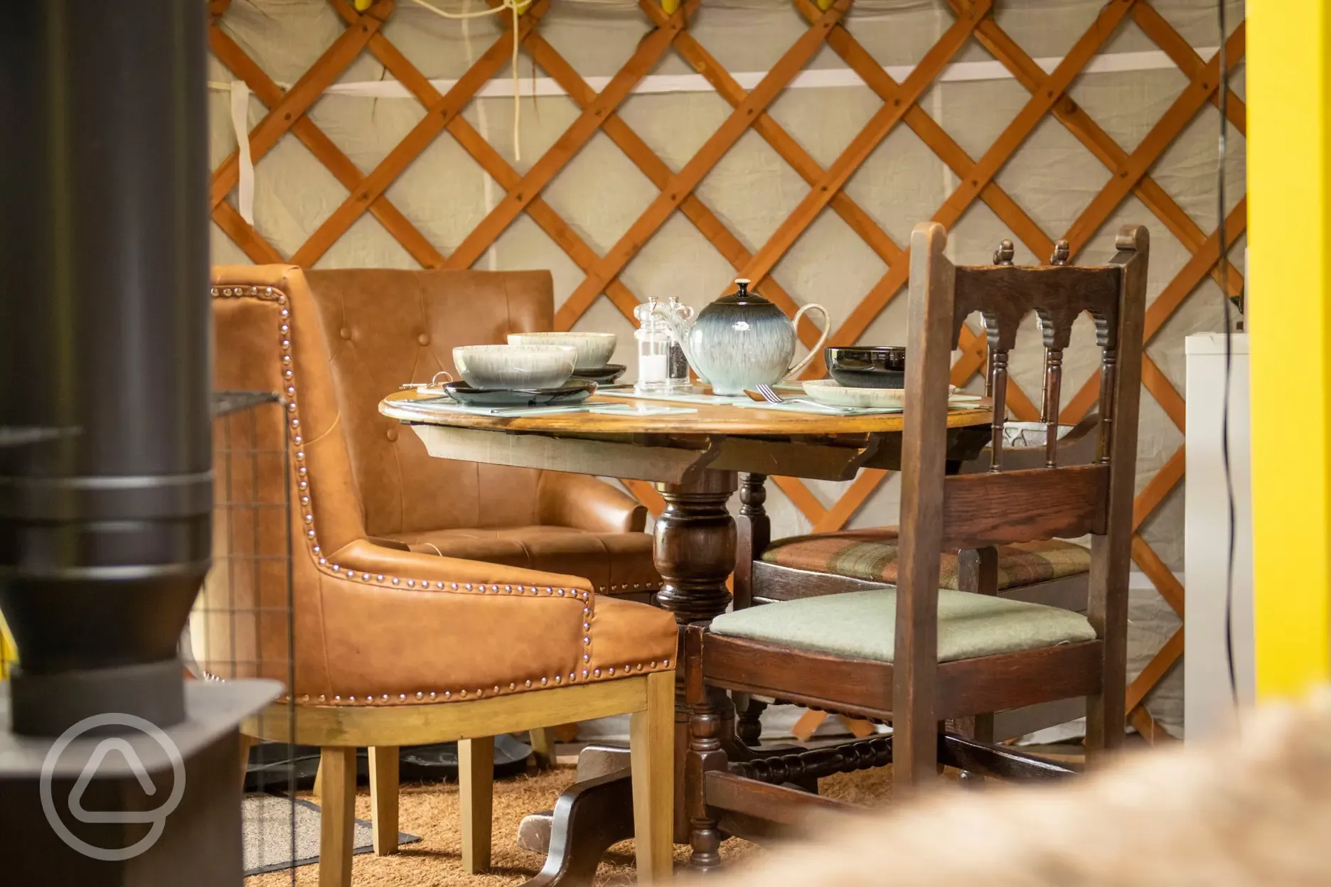 Goldfinch yurt dining area