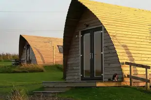 The Crofters Snug - Pods and Pitches, Thurso, Highlands