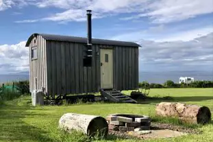 The Crofters Snug - Pods and Pitches, Thurso, Highlands