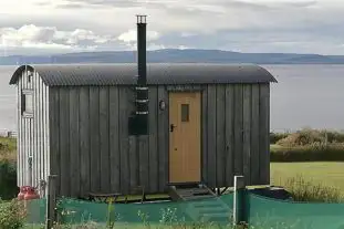 The Crofters Snug - Pods and Pitches, Thurso, Highlands (14.4 miles)