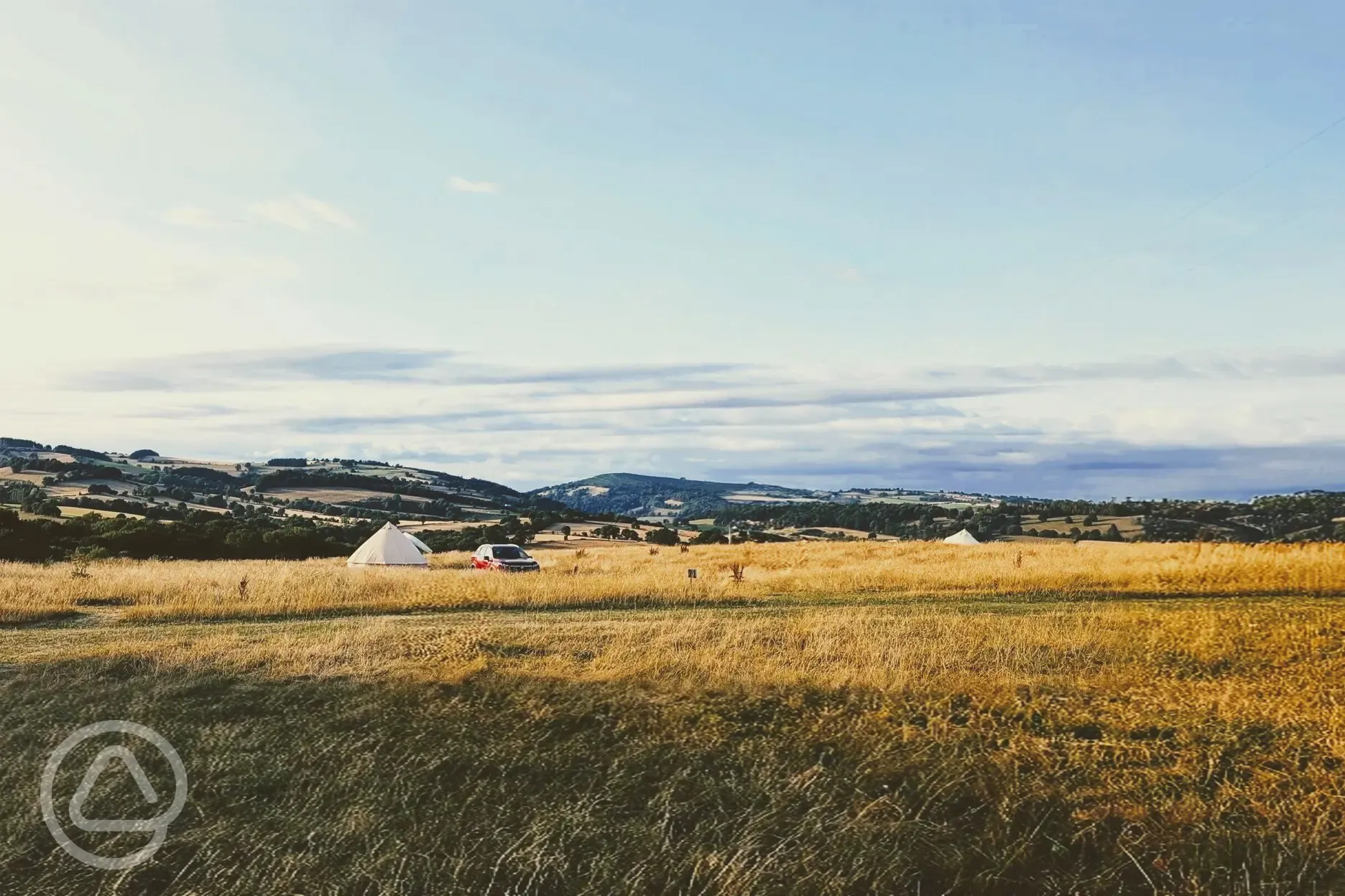 Non electric grass tent pitches