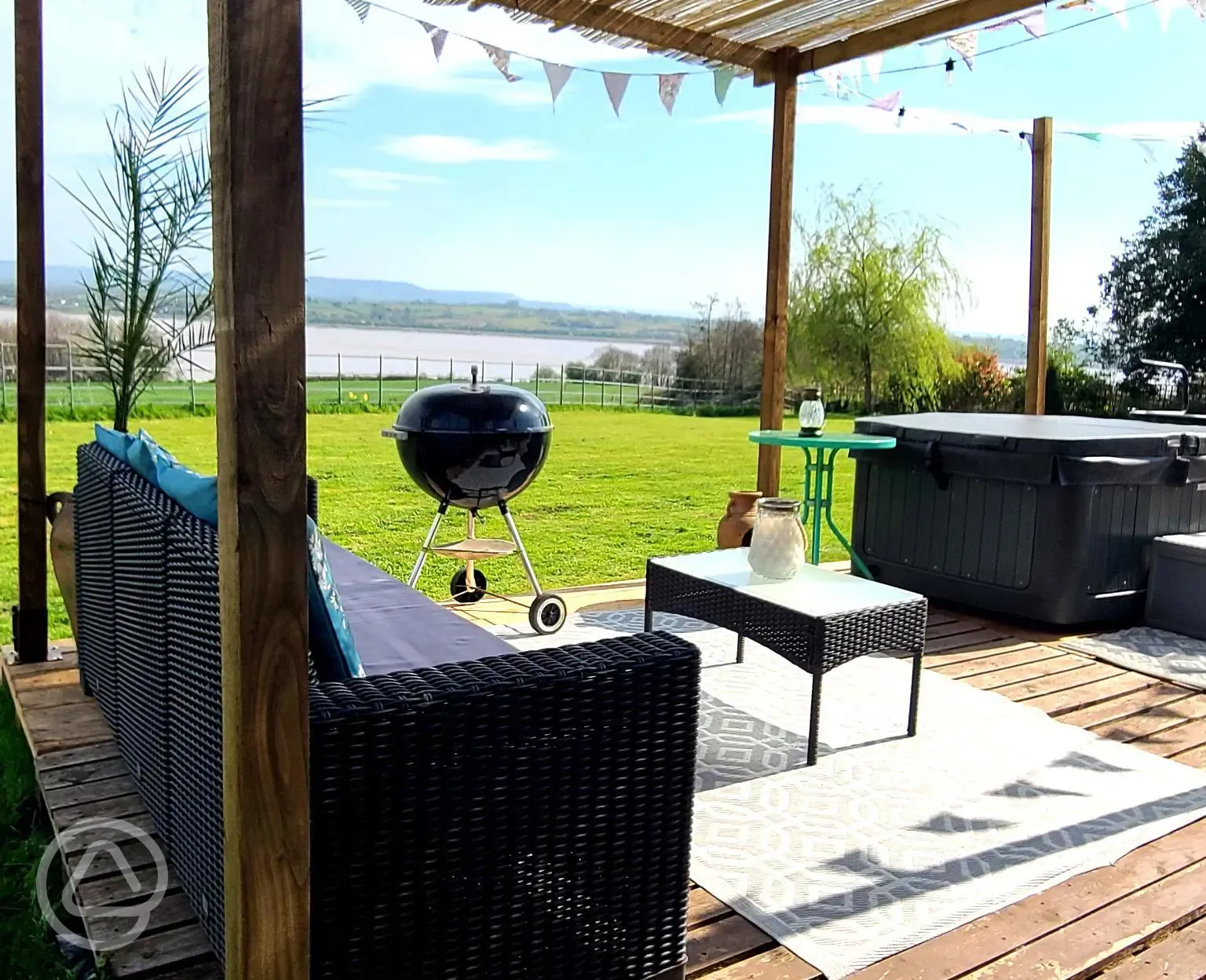 Terrace area with hot tub