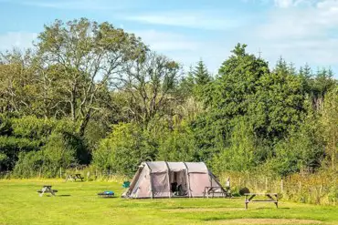 Non electric grass pitches for tents and tourers