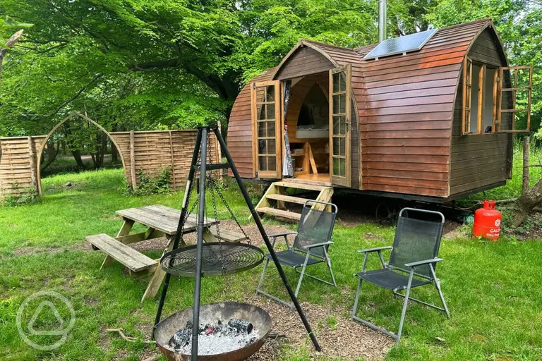 Glamping shepherd's hut