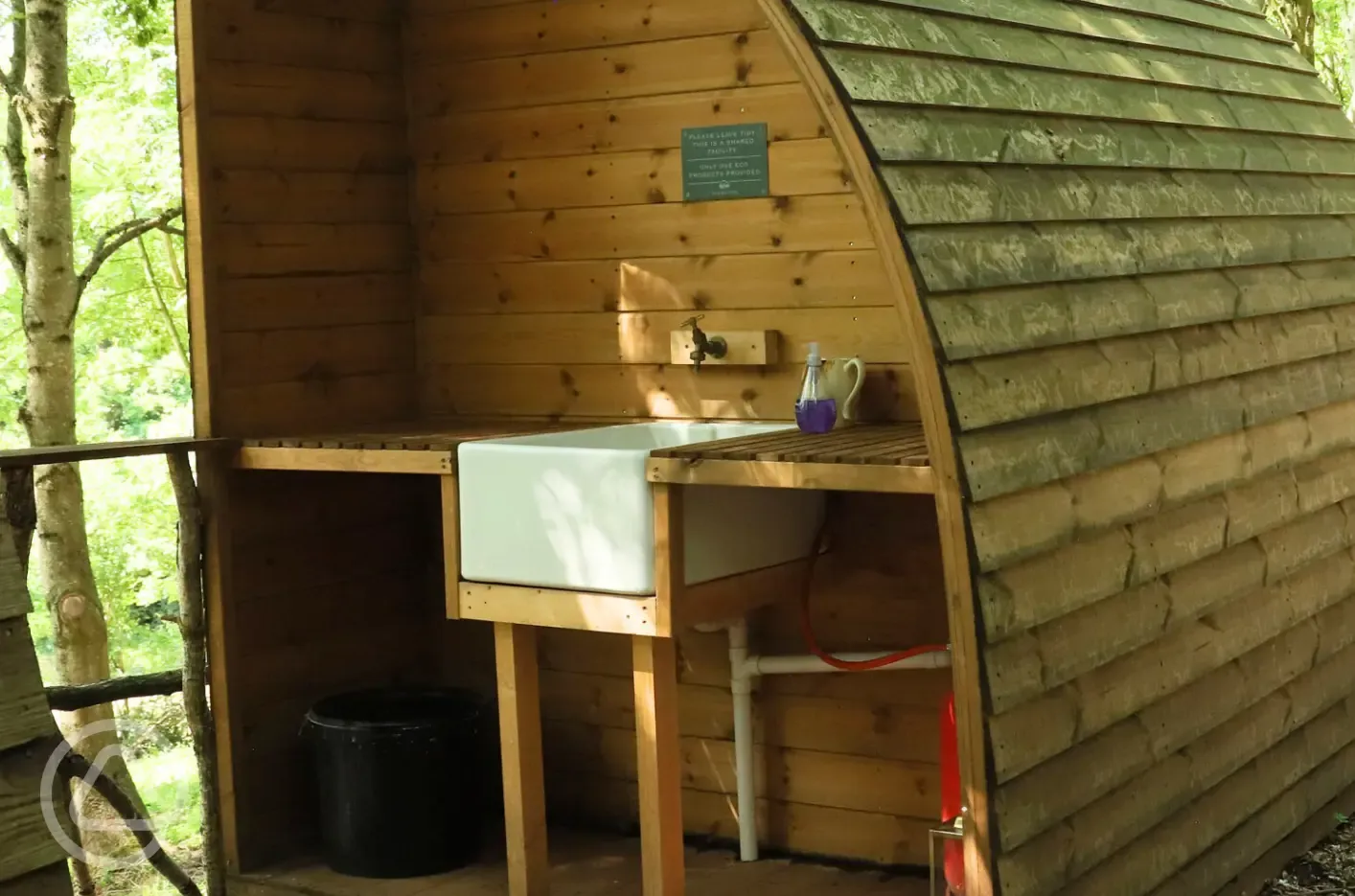 Glamping pod shared washing up area (20m away)