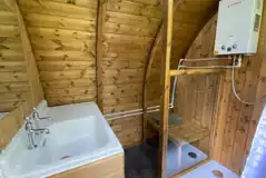 Glamping shepherd's hut ensuite Glamping shepherd's hut ensuite