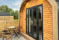 Glamping pod with hot tub