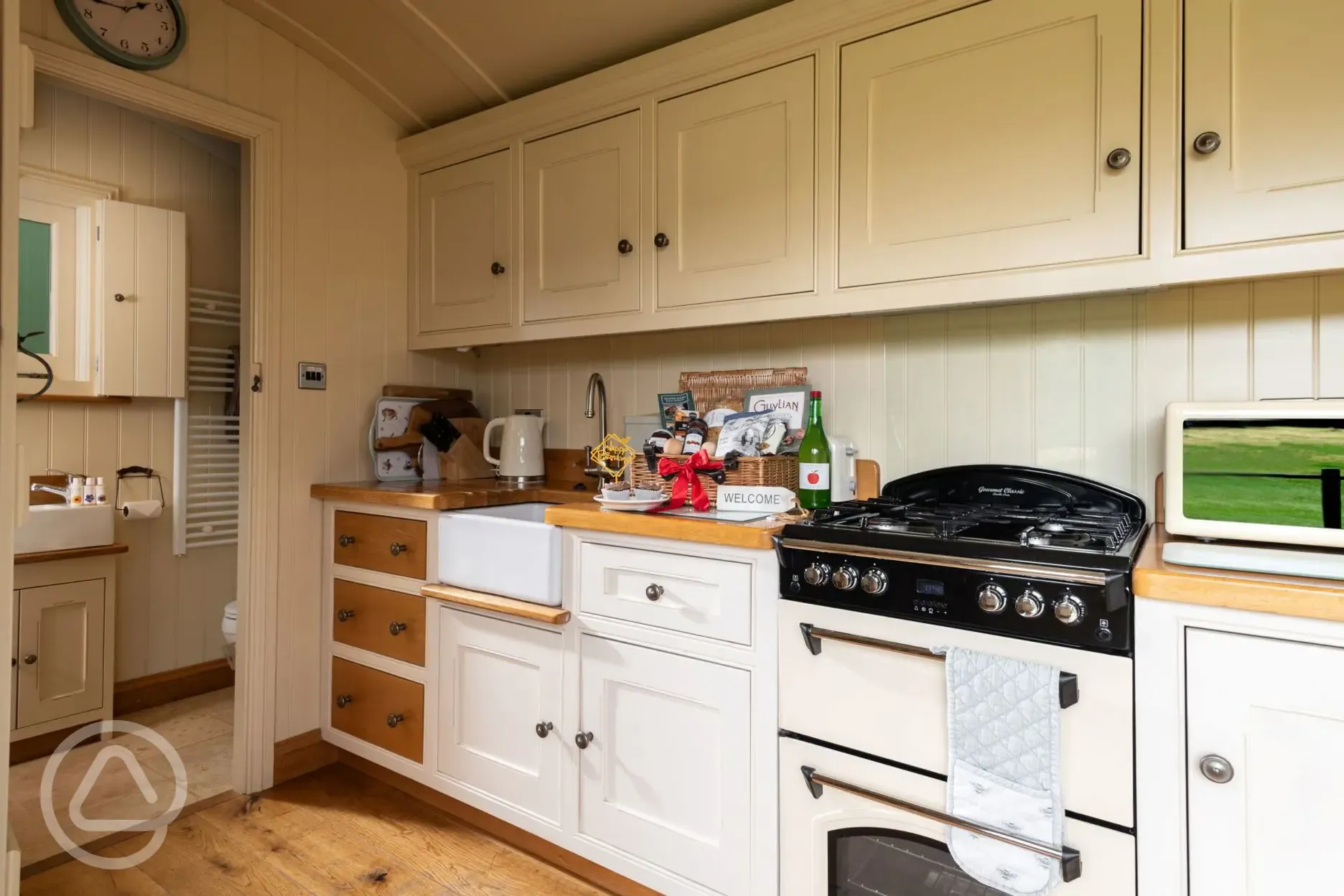 The Hideaway shepherd's hut - kitchen