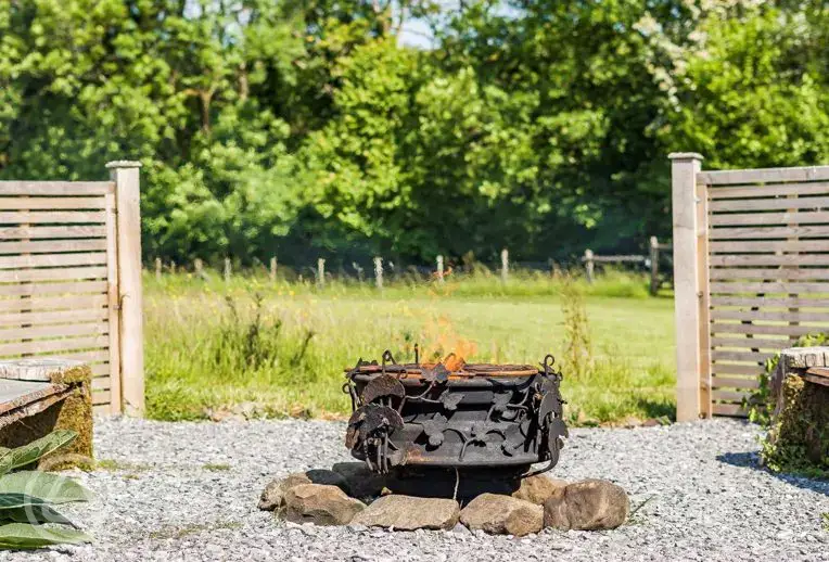 Fire pit