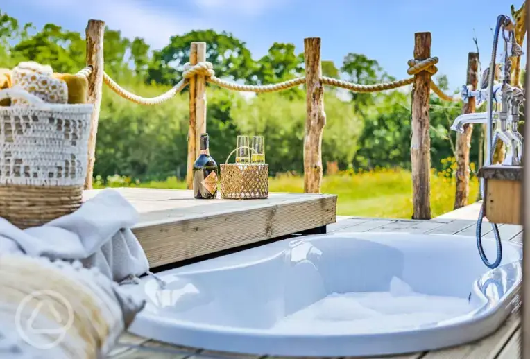 Outdoor bath