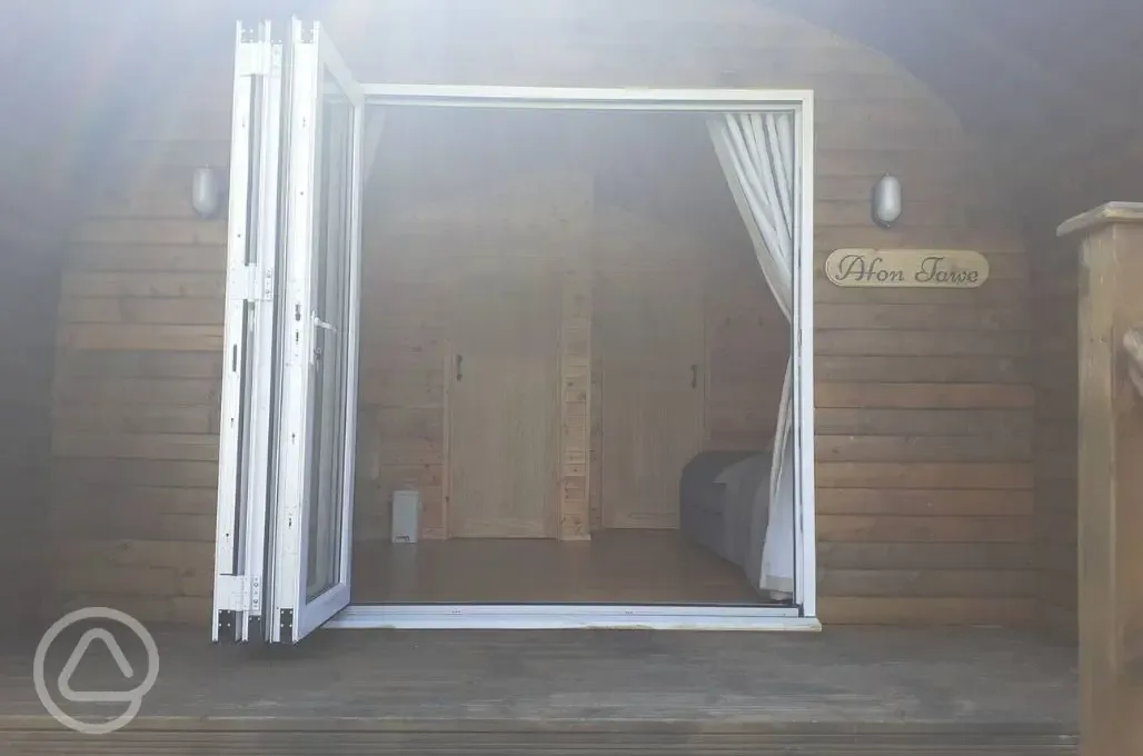 Pod bi fold doors