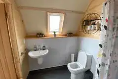 Accessible large glamping pod ensuite wetroom