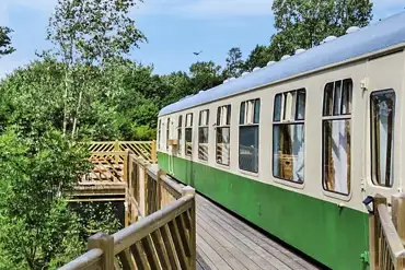 Railway carriage