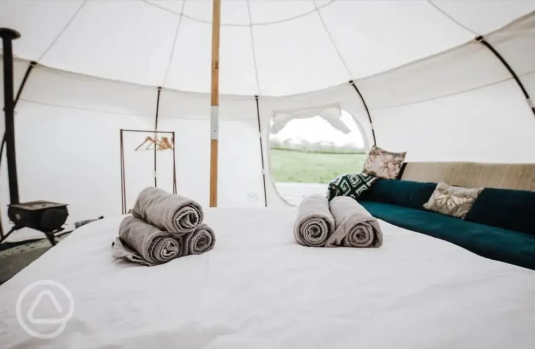 Bell tent bed