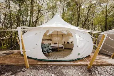 Ty Llewelyn Glamping and Camping