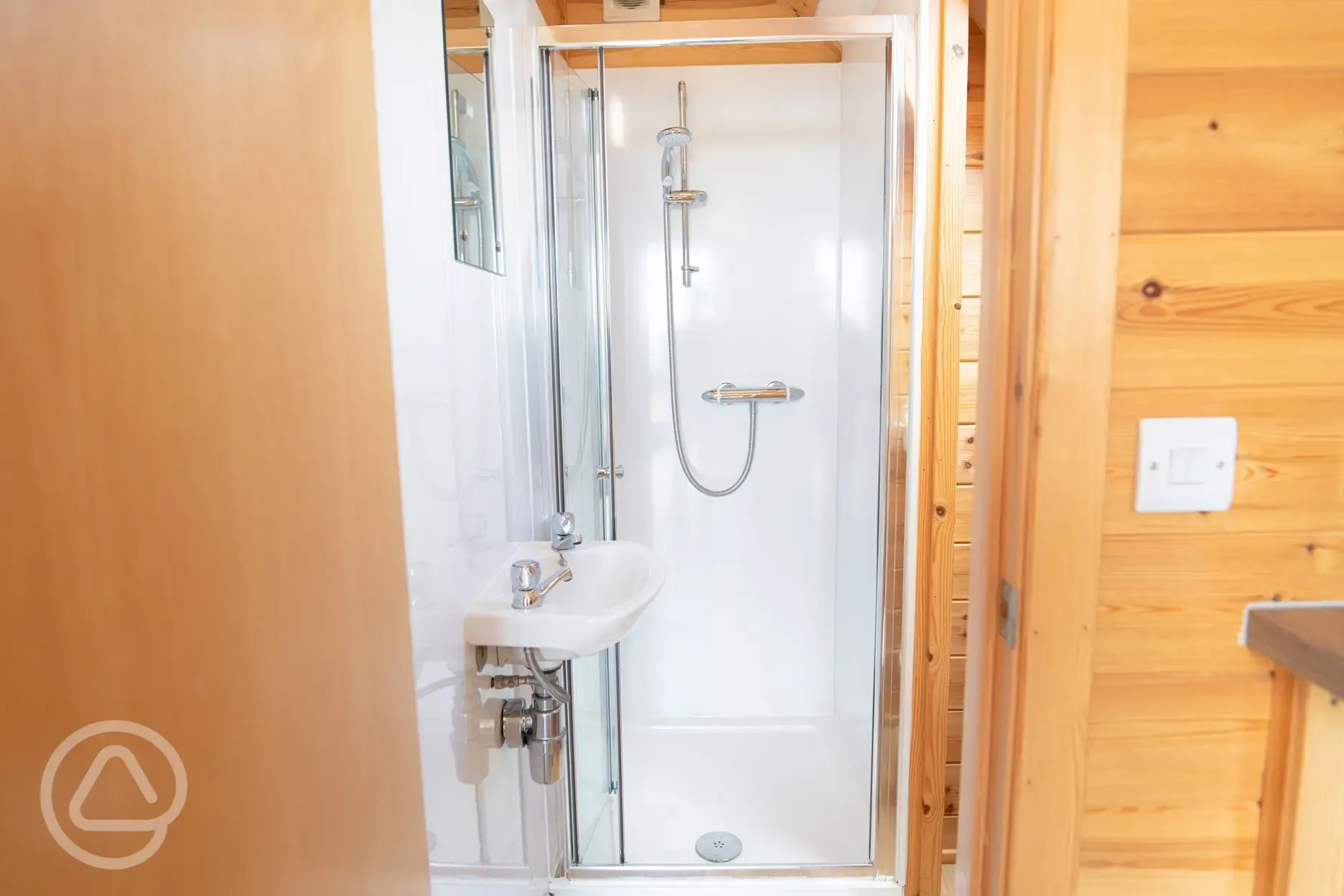 Ensuite pod shower