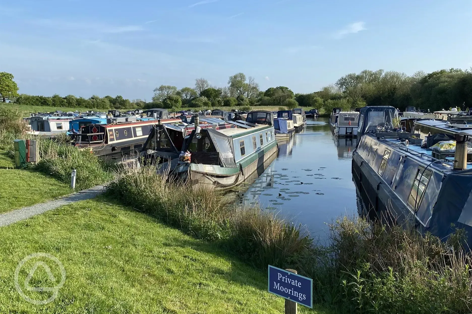 Oakwood Marina in Northwich, Cheshire - book online now