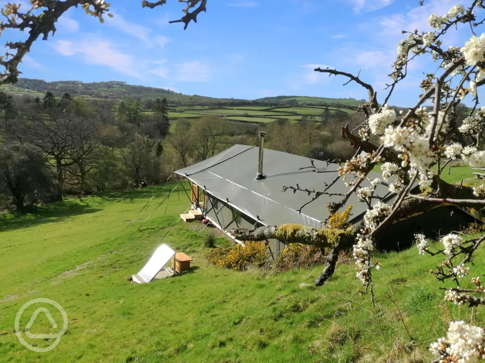 Afon safari tent