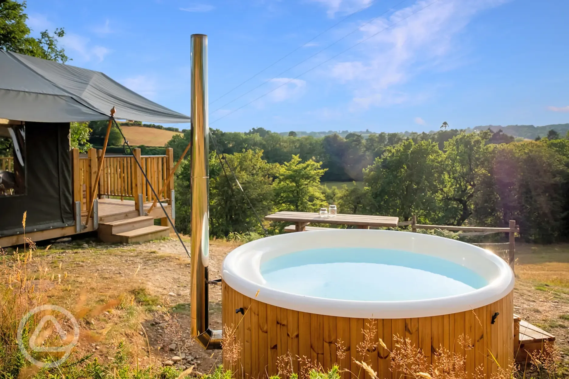 Seren safari tent hot tub