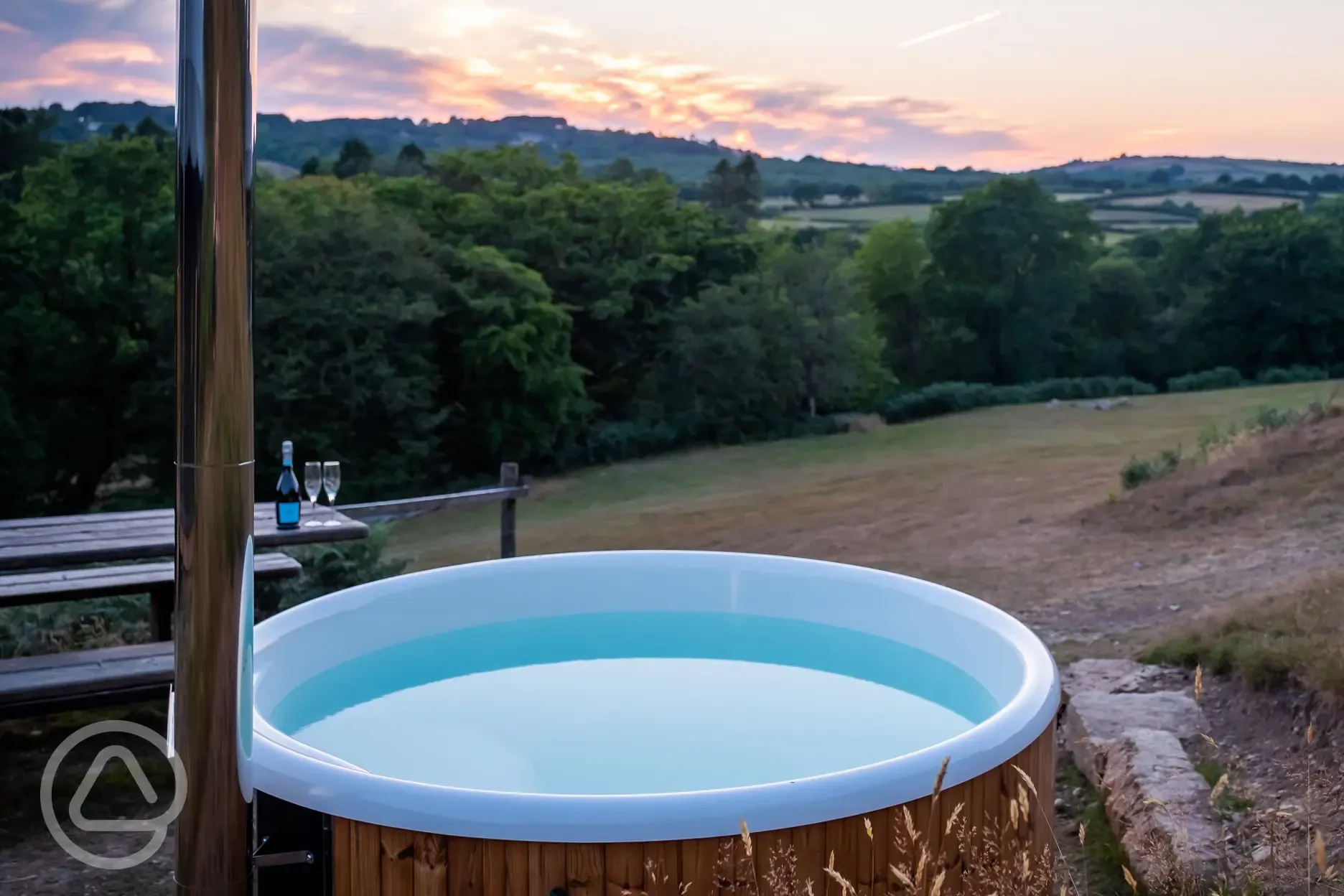 Seren safari tent hot tub