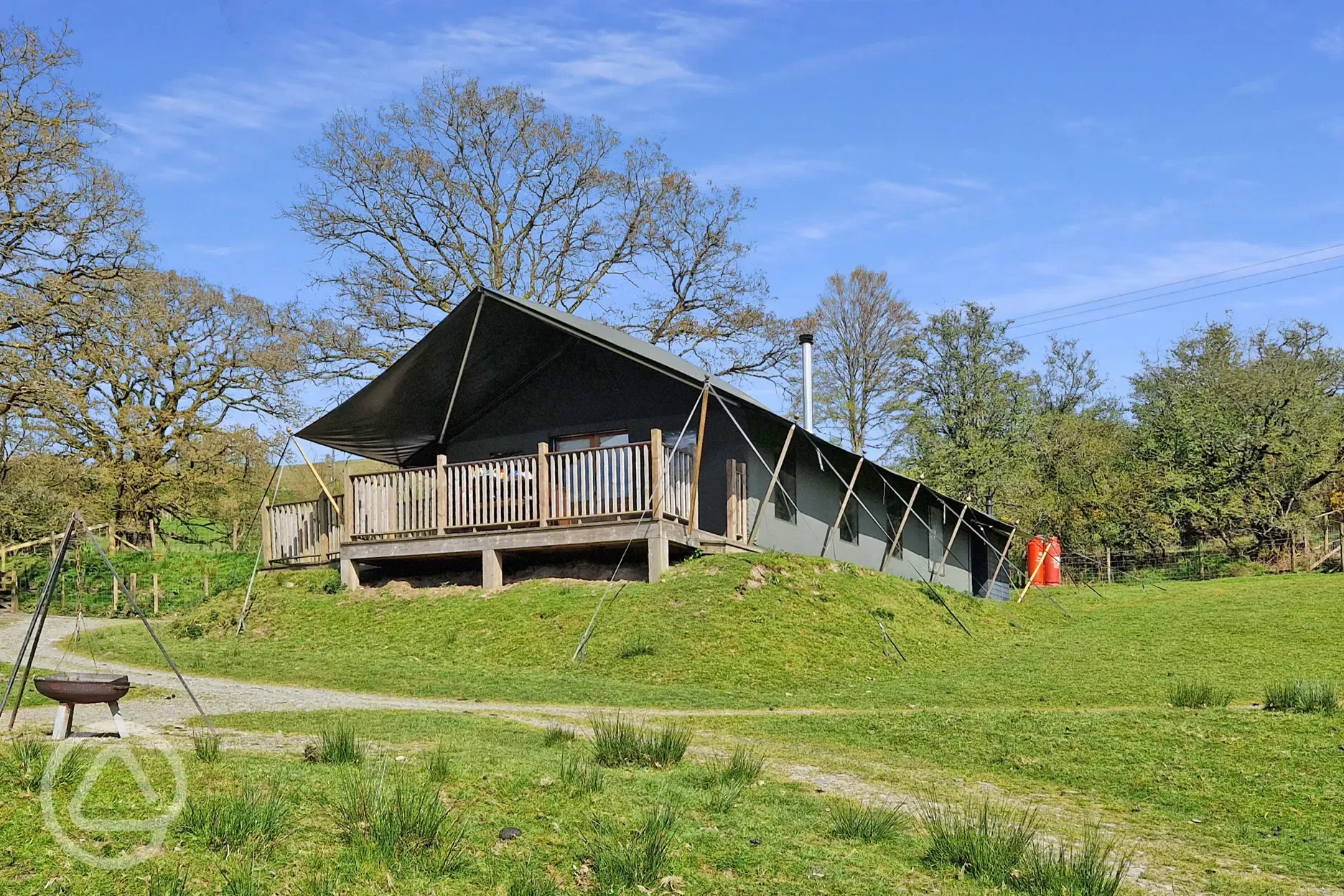 Safari tent overlooking the site