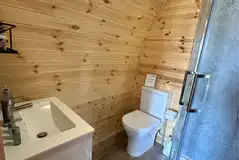 Ensuite glamping pod bathroom