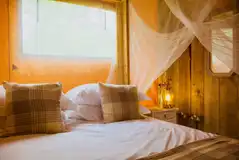 Safari tent double bed Safari tent double bed