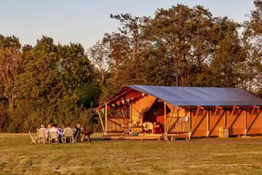Safari tent