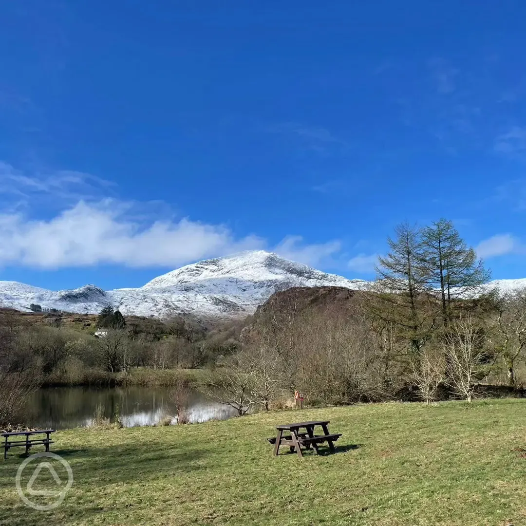 Riverside picnic benches 