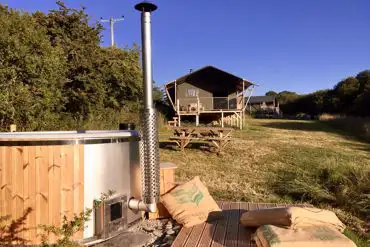 Safari lodge and private hot tub