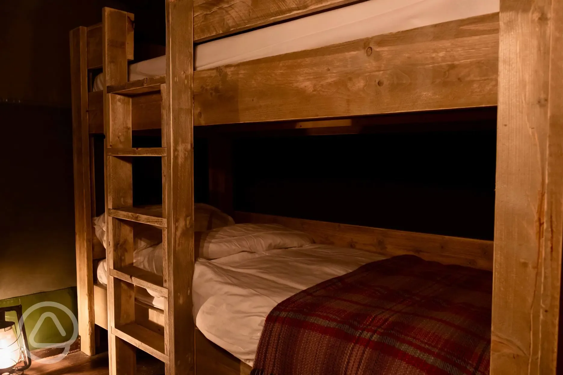 Safari lodge cabin bunk bed 