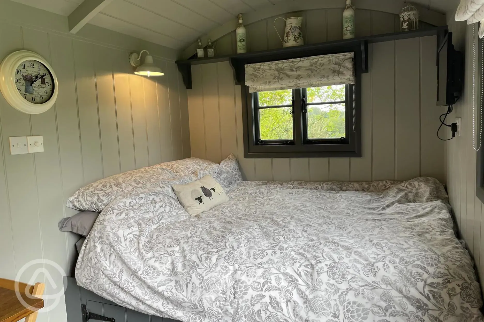Shepherd's hut with double bed