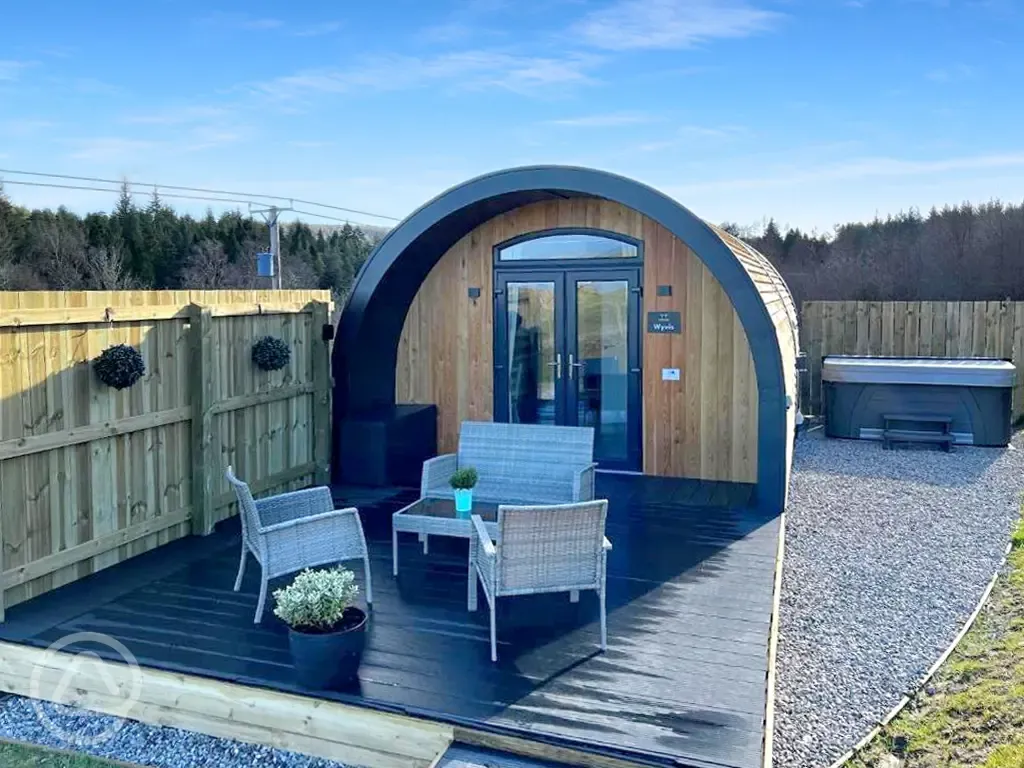 Wyvis dog friendly large glamping pod