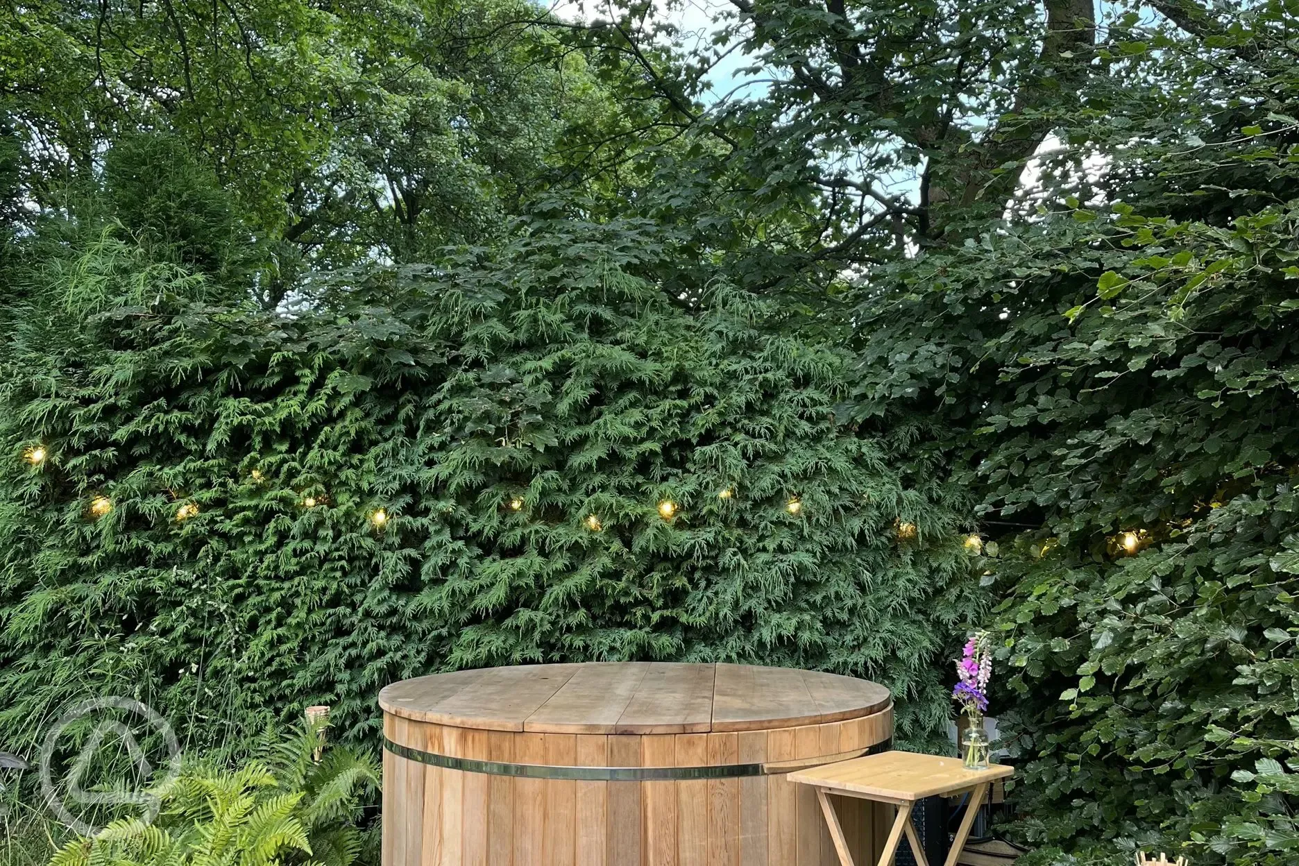 The garden cabin's hot tub