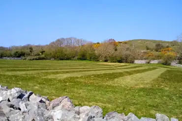 Non electric grass tent pitches