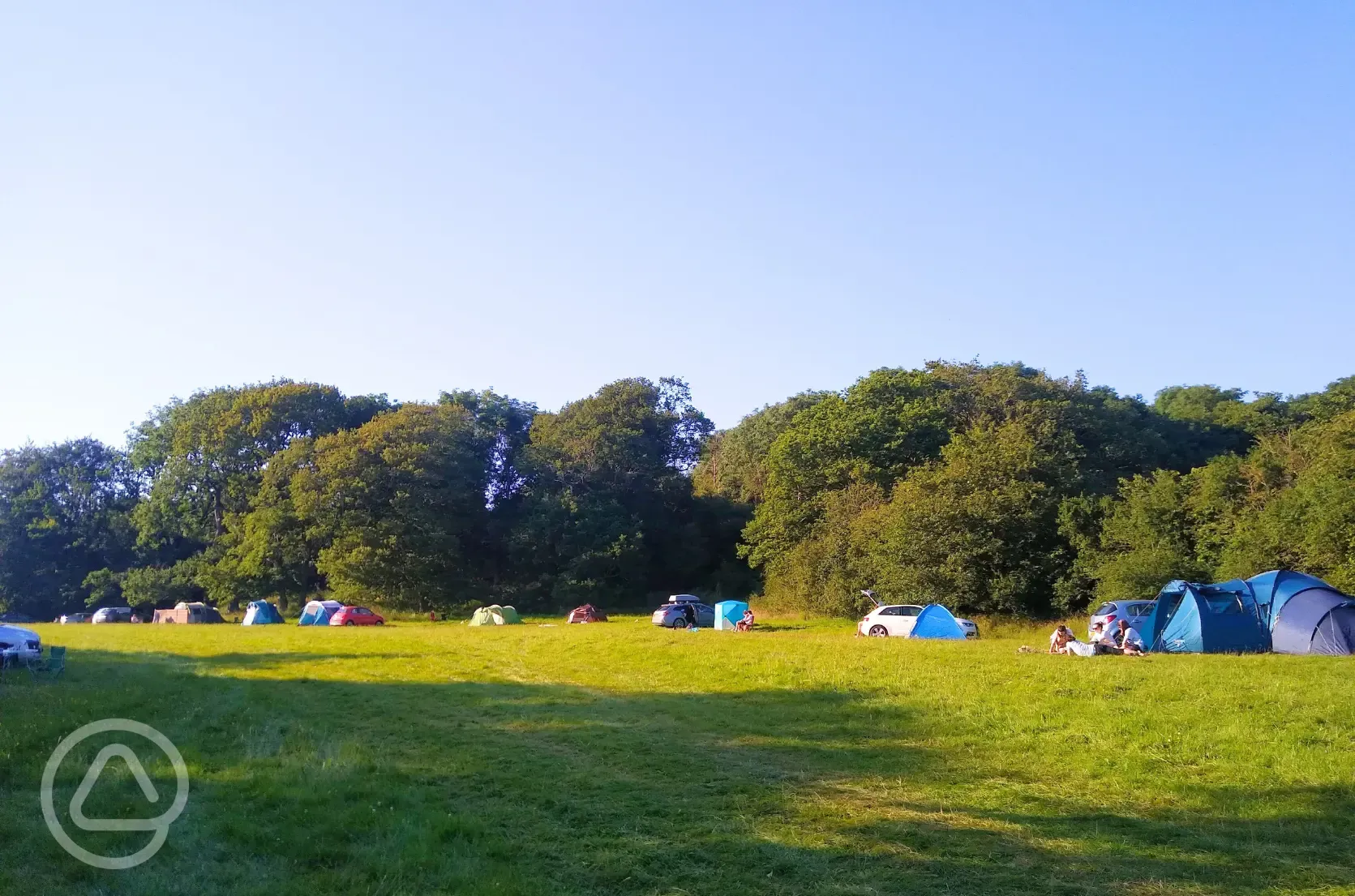 Non electric grass tent pitches