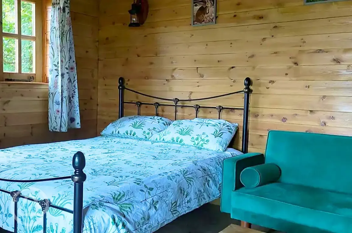 Bear's House Lodge bedroom