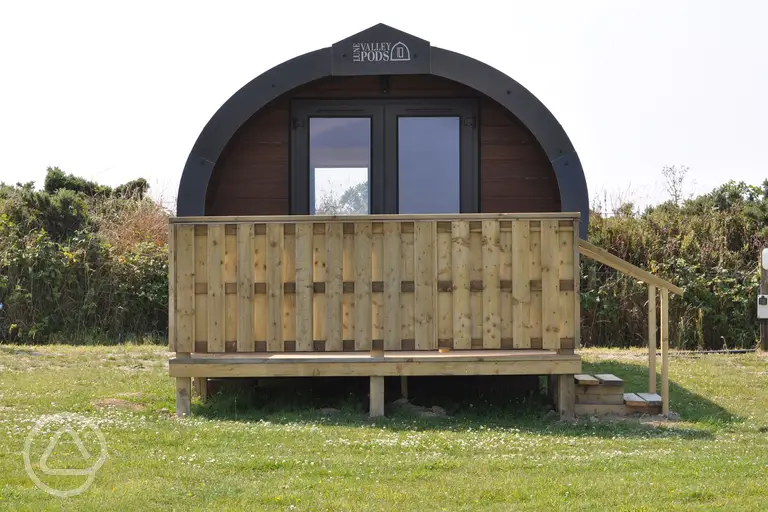 Ensuite glamping pod exterior and private veranda (two persons)