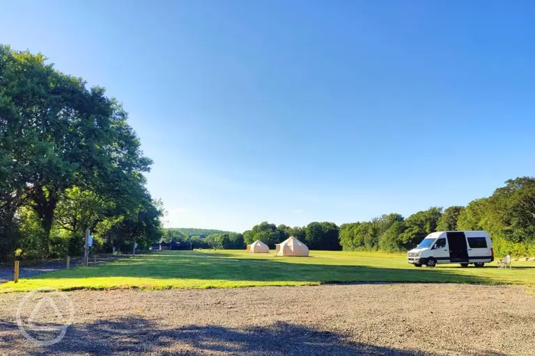 Overview of the camping and glamping site