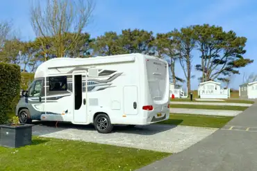 Gravel touring pitches