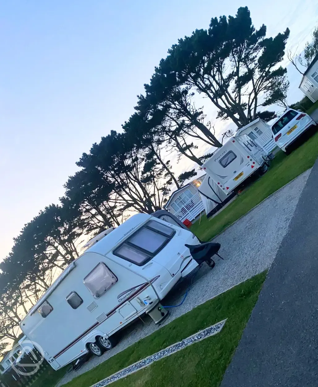 Gravel touring pitches