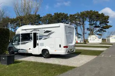 Gravel touring pitches
