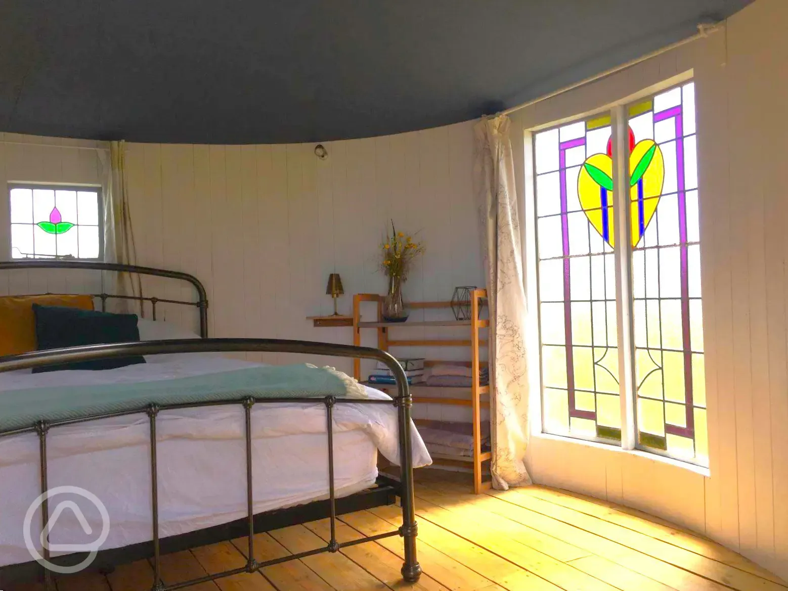 Queen of Hearts yurt interior