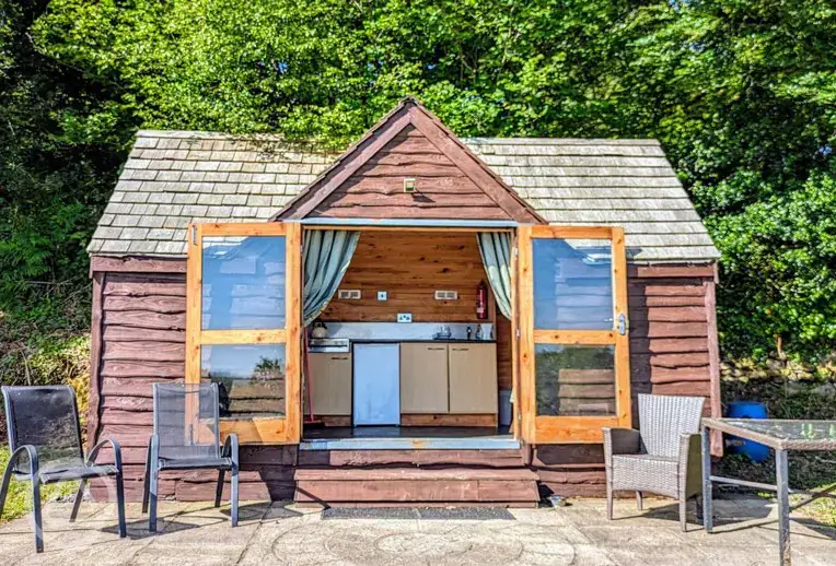 Log cabin