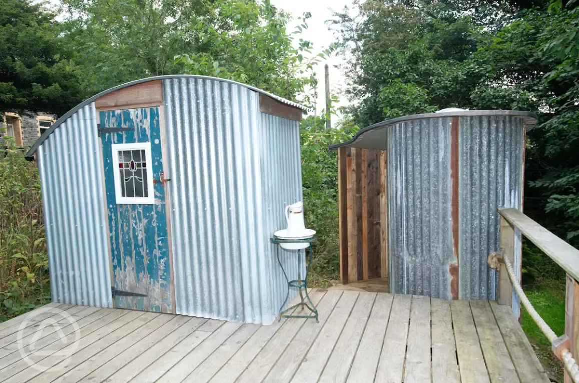 Shepherd's hut private facilities