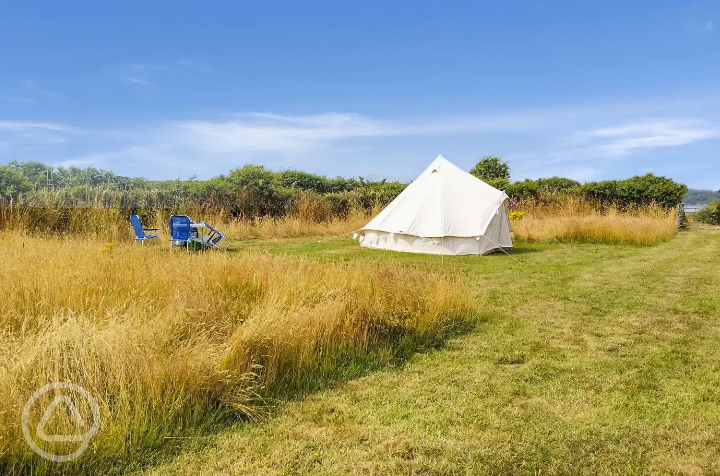 Non electric grass tent pitches